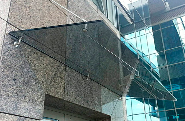 Стеклянные козырьки