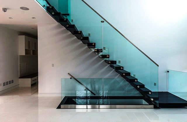 Стеклянные перила