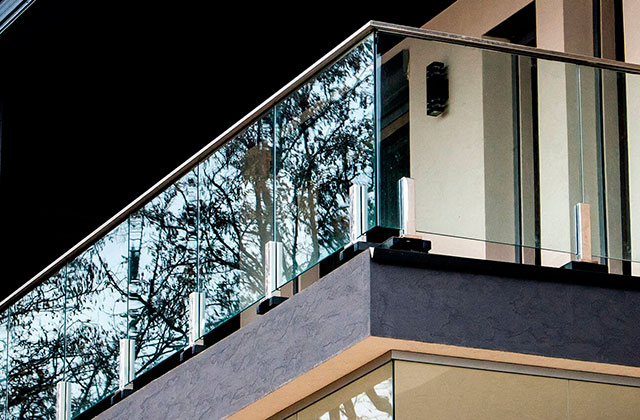 Стеклянные перила